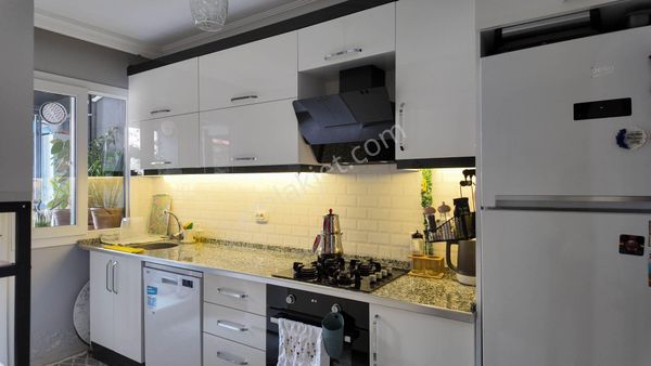 Bornova Yıldırım Beyazıt Mahallesı'nde 2+1 Satılık Daıre