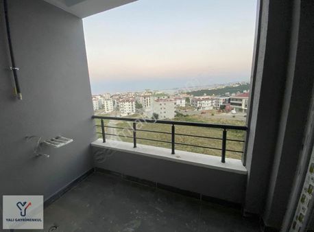 Yalı Gayrimenkul | Havuzlu Site'de Kiracılı Fırsat Daire