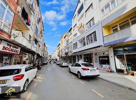 Çarşı Merkezde Belediye Karşısı 3.kat 3+1 Tabiki Çiğdem Emlak