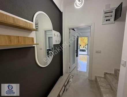 Ersan Özdemir İnşaattan Güre'de Sıfır Tripleks Satılık Villa