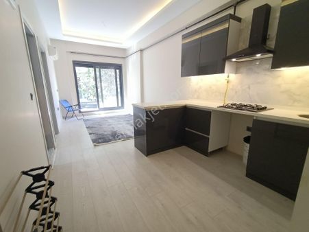 Seyrek'te Üniversite Yakını,doğalgazlı,bahçeli Satılık 1+1 Daire