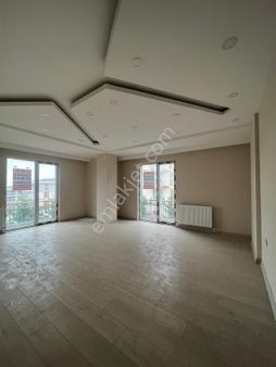 Ekşioğlu 'dan Tekirdağ Süleymanpaşa Ortacami Mah Site İçerisinde Satılık 3+1 Daire