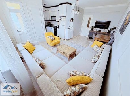 Didim Kent Meydanında Önü Açık Ara Katta Satılık 2+1 Daire