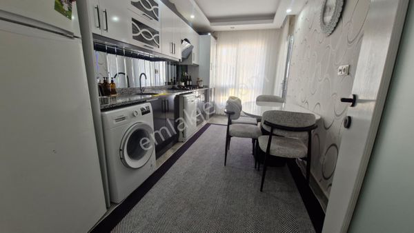 Emir Emlak Ofisinden Yeşilevler Mahallesinde Ara Kat 3+1 Daire