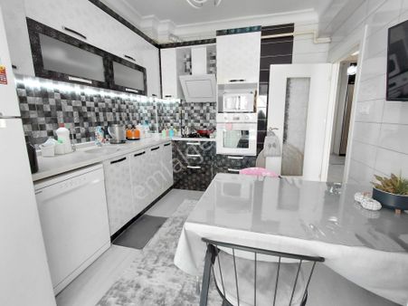 Emrah Çiftci'den Selçuklu Sancak Mah.taç Mahal Caddesi Satılık 2+1 Bakımlı Daire