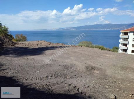 Körfez Halıdere Mevkiinde Deniz Manzaralı Satılık Arsa