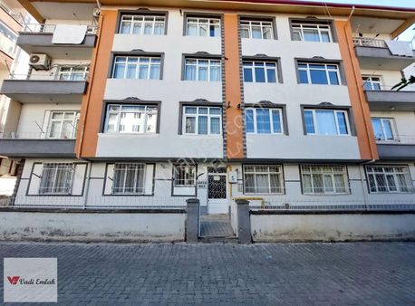 Vadi Emlak'tan Merkezi Konumlu Satılık 2+1 Daire