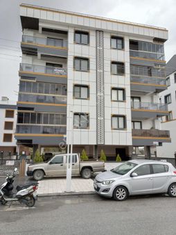 Manisa Akhisar Reşatbey Mahallesi Ring Yolu Üzeri Kiralık Ara Kat Daire