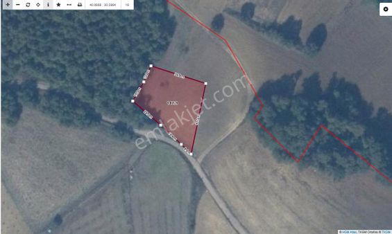 Aşırlar' Da Yerleşime Yakın Ve Yola Cepheli Satılık Tarla