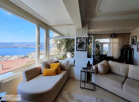 Gülkent Sitesinde Muhteşem Ful Deniz Manzaralı 3+1 Triplex Villa