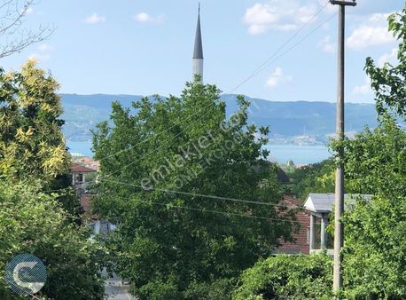 Sapanca Yenimahalle'de Göl Manzaralı Merkeze Yakın İmarlı Arsa