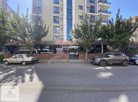 İşlek Cadde Üzeri Fırsat Hazır Kurulu Düzen Restoran