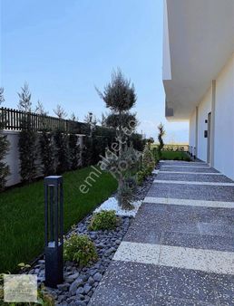 Rota'dan Yenişfakta Cam Balkonlu O.panjurlu 3+1 Geniş 175m2