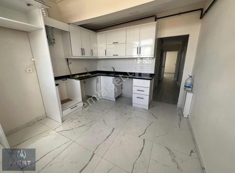 Atatürk Mah. Metroya Yürüme Mesf. Kiralık 2+1 Daire