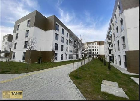 Bahçeşehir Toki Hoşdere Sitesinde Satılık 2+1 Site İçi Daire