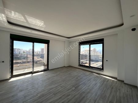 Şehir Hastanesi Yakını Pazaryerine Ve Marketlere Yürüyüş Mesafesi 2+1