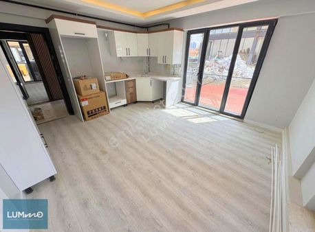 Lummo'dan Site Konseptinde Full Yapılı Ön Cephe Yüksek Giriş 1+1