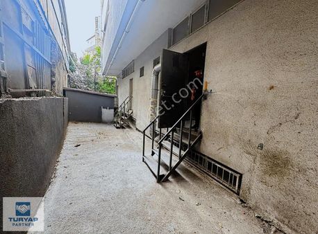 Topçular Çiftçiali Sokakta Kiralık 220 M2 Atölye