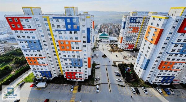 Hadımköy Vefa 1 Konutlarında Boş Satılık 3+1 Daire