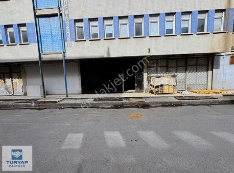 Topçularda Merkezi Konumda 300 M² 1. Kat Kiralık Atölye