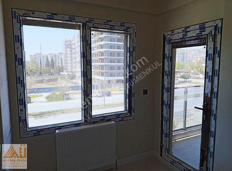 Manavkuyu Da Satılık Cadde Üzerin De 3+1 Daire