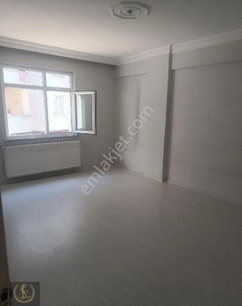 Demirkapı Mahallesi 1 Kat 2+1 75 M2. 15 ...16yas