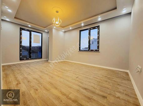 Atatürk Cd Yakını 2+1 Asansörlü Lüks Fırsat Arakat