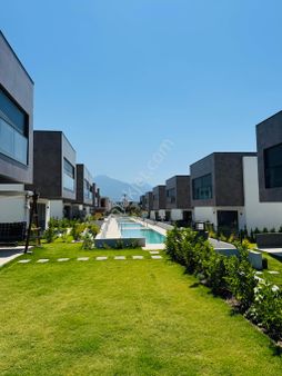 Kuşadası Güzelçamlı’da Tek Müstakil Satılık 3+1 Sıfır Villa