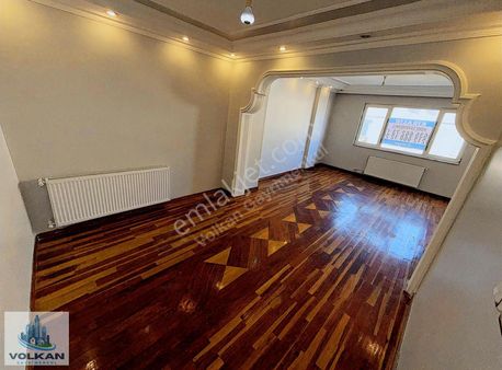 Volkan G.menkul'den Cumhuriyet Mh 3+2 180m2 Dubleks Daire