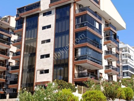 Kuşadası Ticaret Odası Arkası Güvenlikli Havuzlu Site 3+1