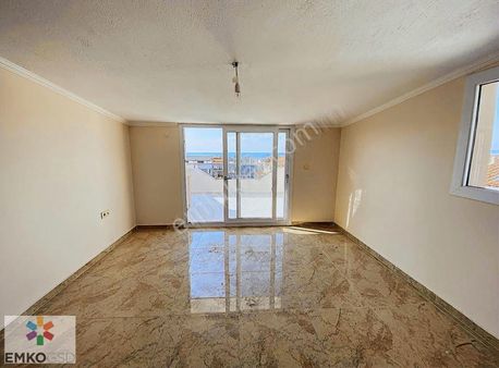 Özdere'de Otoparklı Deniz Manzaralı Satılık Yazlık (emko)