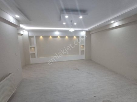 Samsun İlkadım Ulugazi Mahallesi'nde İçi Yapılı 2+1 Satılık