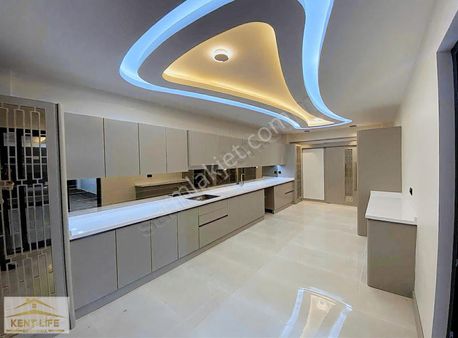 Fıstıklıda 3.5+1 170 Metre Net Oturum Kapalı Garajlı Ön Cephe