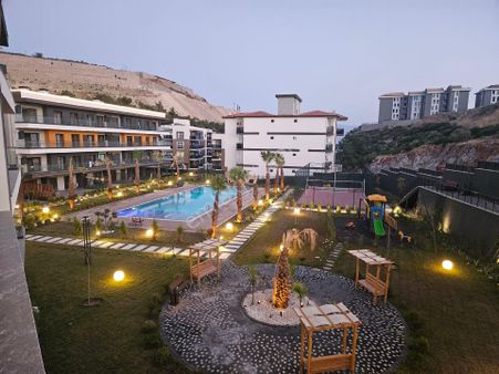 Acil Satılık Sıfır Geniş