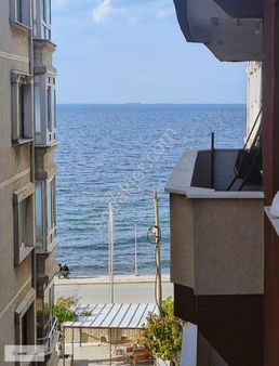 Denize İkinci Bina Satılık Geniş 1+1 Daire