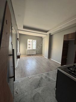 Doğu Emlak'tan Kiralık 1+1 Eşyasız Da