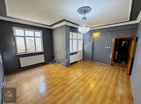 Bölge'den Altkaynarcada Merkezi İyi Konumda Satılık Yüksek Giriş