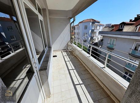 Bölge'den Altkaynarcada Merkezi Konumda Arakat Satılık 2+1 Daire