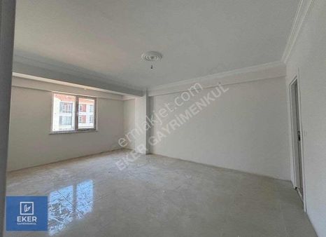 Eker'den Albayrak Blv. Ve Dilek Cad. Yakını Manzaralı 3+1