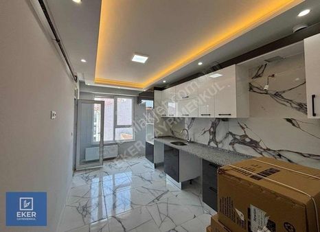 Eker'den Gazi Yakup Satar Cad. Yakını Özel Garajlı İskanlı 3+1