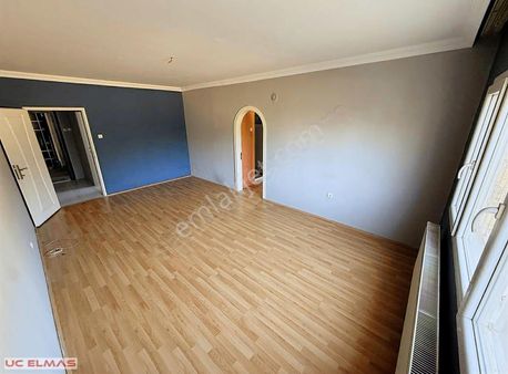 Üç Elmastan 2+1 Görece Konutlarda Kat:1 Doğalgazlı Kiralık Daire