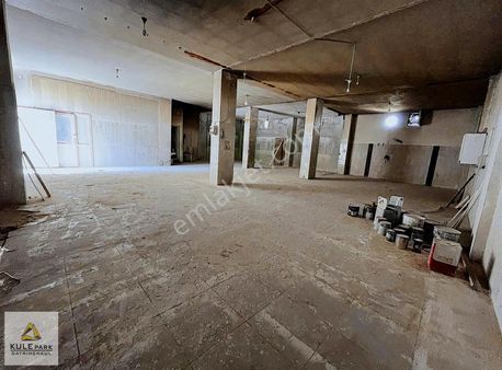 Kulepark Mobilyacılar Sitesin'de Kiralık Geniş 2 Katlı İş Yeri