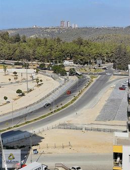 Çarkıpare`de~1+1~stadyum~karşısı~kat~seçenekli~geniş~oturumlu~