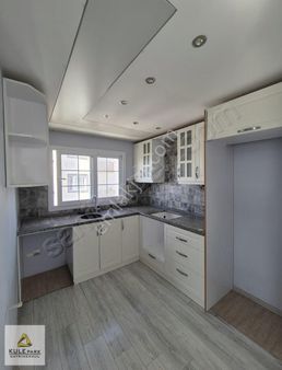 Gültepe'de2+1 Cep Mutfak Cadde Üzeri Merkezi Konum Kiralık Daire