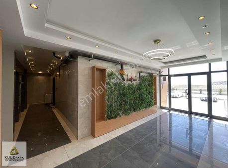 Gultepe'de Bulvar Üzerı Sıte Içerısınde Balkonlu Genıs 1+1