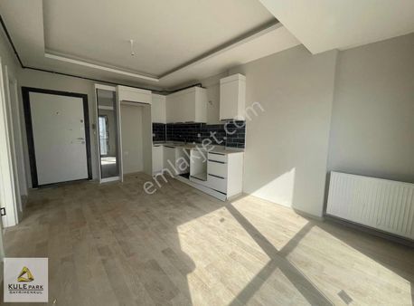 Cadde~üzeri~1+1~klimalı~ankastreli~sıfır~lüx~işçilik~güvenlikli