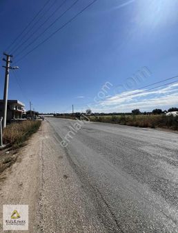 Kulepark~farkıyla~yeni~açılan~buruk~toki~bulvarı~üzerinde~tarla