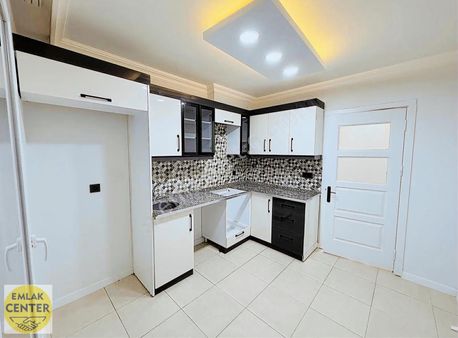 Emlak Center'dan Cumhuriyet Mah Satılık 2+1 K.mutfaklı Daire