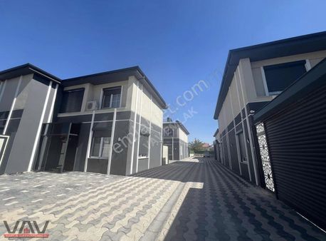 Harmancıkta 4+1 Site İçi Lüks Villa