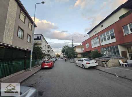 Önder Emlak Mülk Ofisinden Mevlana Mahallesinde Orta Kat